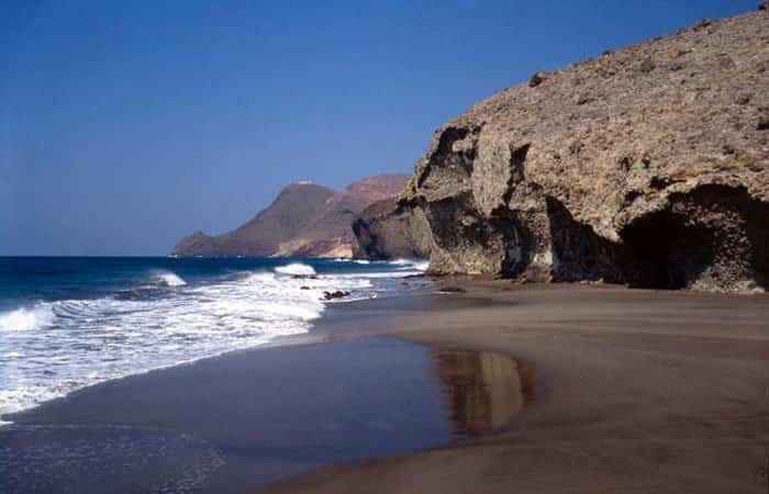 Playas de Cabo de Gata, Mónsul
