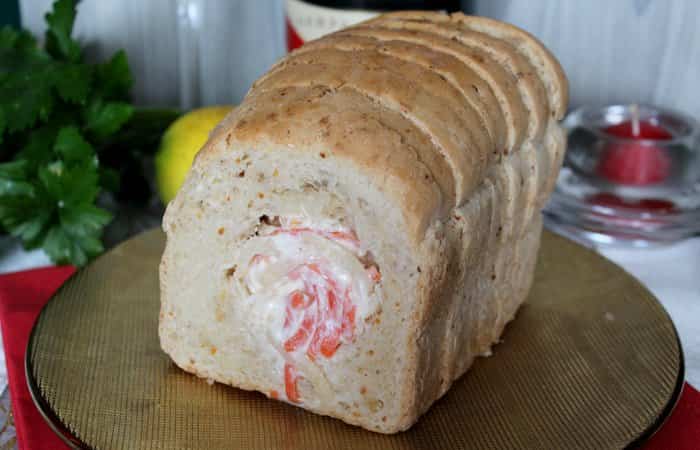 pan relleno de ensaladilla rusa