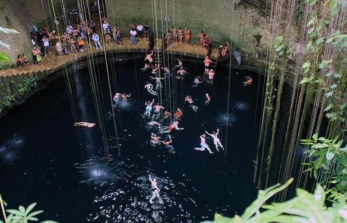 Cenote Ik Kil. Situado cerca de Chichén Itzá