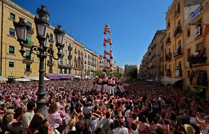 Castellers en Tarragona por el festejo de Sant Joan