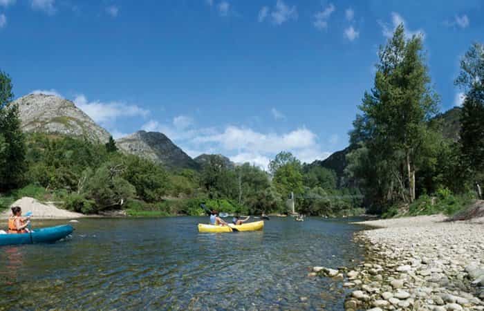 kayak por el río Sella