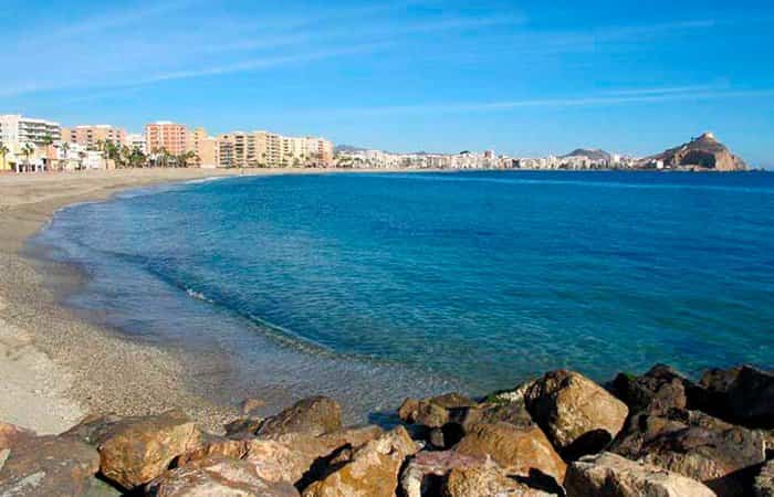 Playa de Poniente en Águilas, Murcia