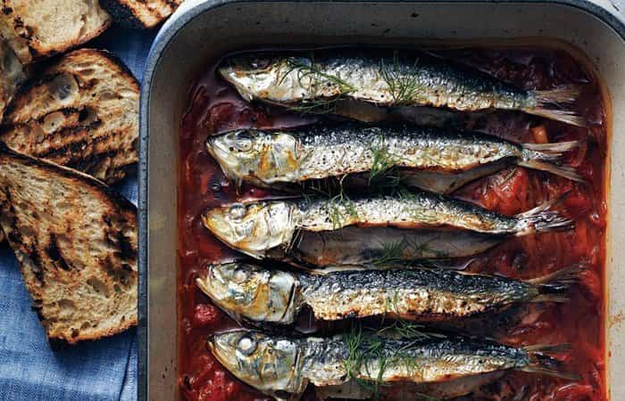 batch cooking con vitamina D: sardinas al horno con tomate