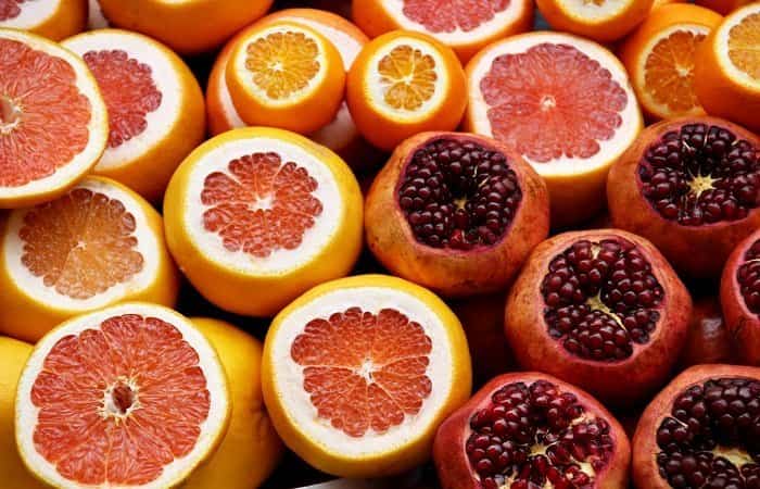 Trucos para partir las frutas más complicadas y sus beneficios nutricionales