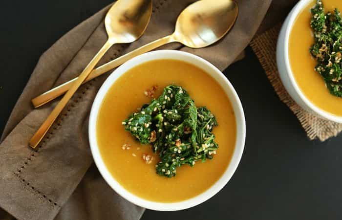 sopa de calabaza con kale