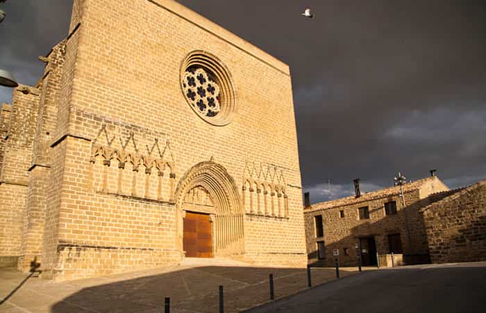 Iglesia-fortaleza de San Saturnino