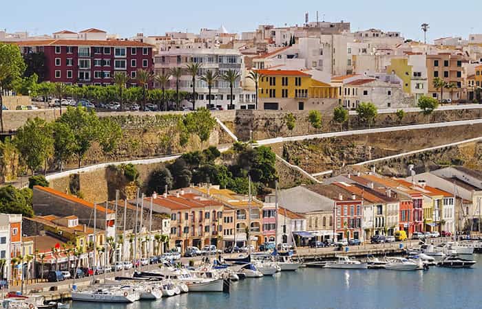 Puerto de la Ciudadela de Menorca, cerca de Cala en Brut