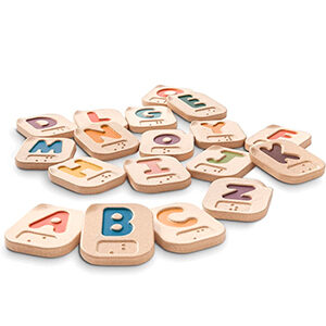 Juegos para niños ciegos:: alfabeto braille de madera