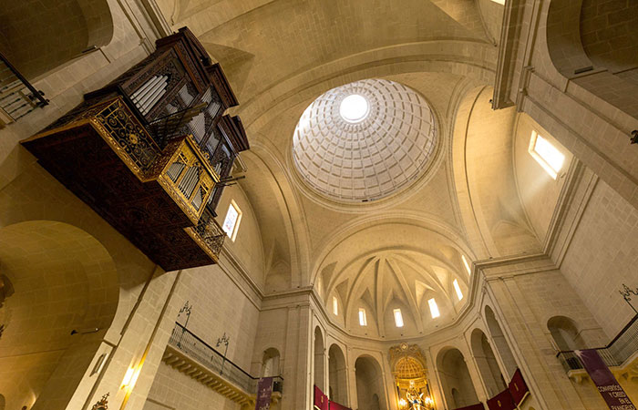 Interior de la Concatedral de San Nicolás de Bari, en Alicante