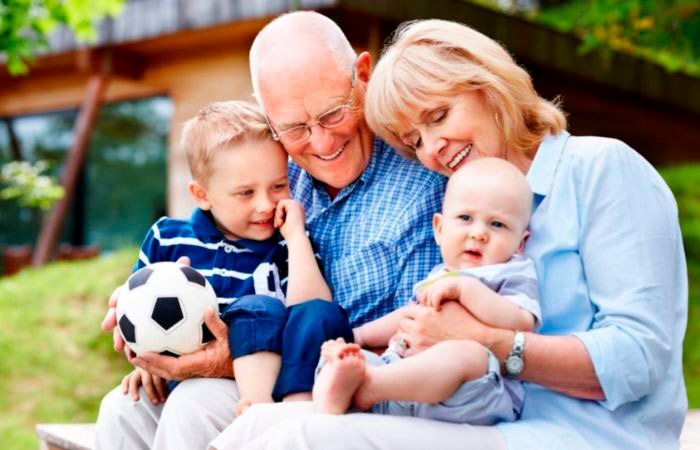 8 Cosas que los abuelos jamás deberían hacer para evitar problemas