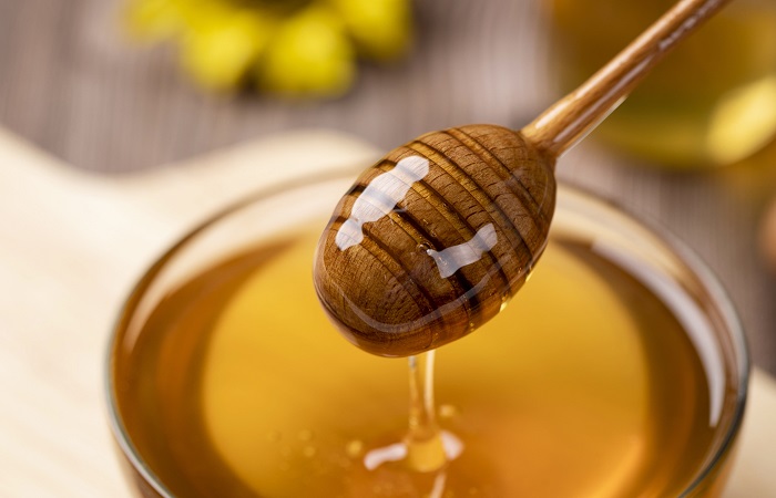 La miel, un alimento beneficioso pero peligroso para los bebés por el riesgo de botulismo