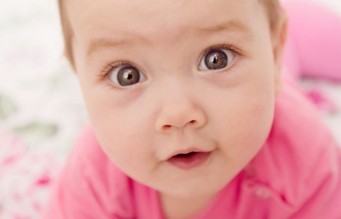 Cuándo les cambia el color de ojos a los bebés consejos