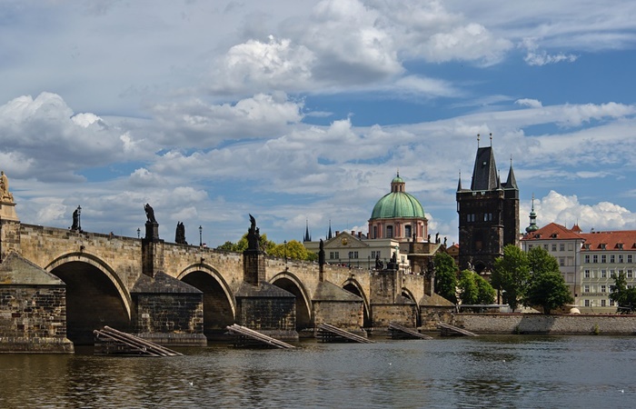 Curiosidades de la República Checa:Puente de Carlos, Praga