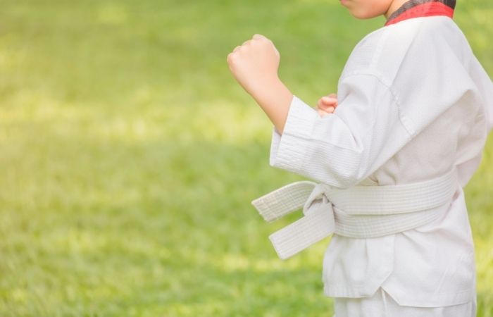 disciplina, entre los beneficios de las artes marciales para niños