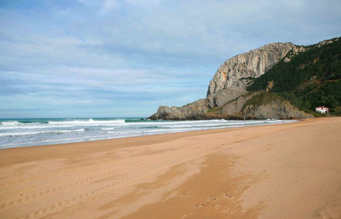 Playa de Laga, en Ibarrangelu, Vizcaya