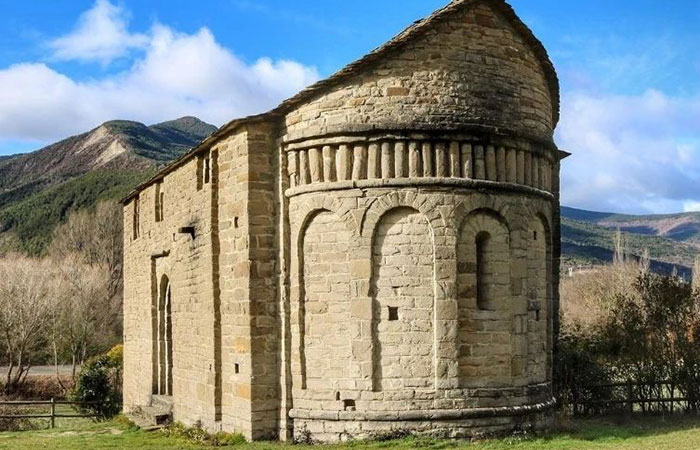 Iglesia de la ruta del Serrablo, Valle de Tena, en Huesca 