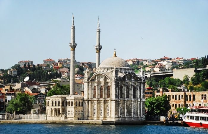 Curiosidades de Turquía: mezquita de Ortakoy