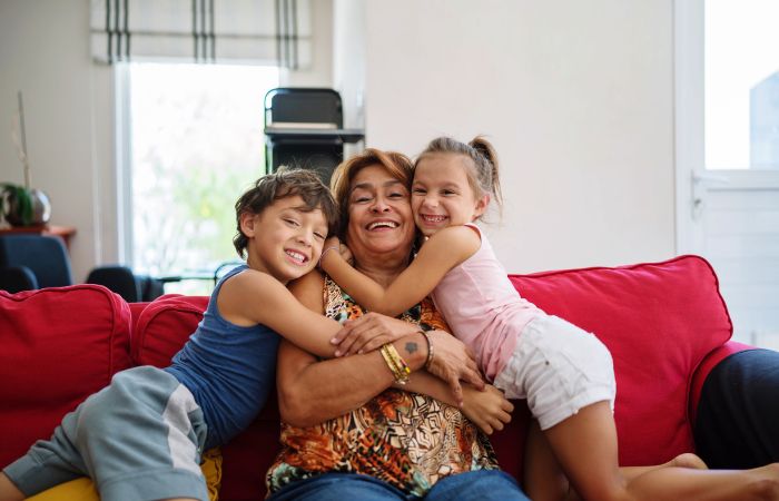 No me dejan ver a mis nietos: la relación abuelos-nietos es muy beneficiosa para la infancia