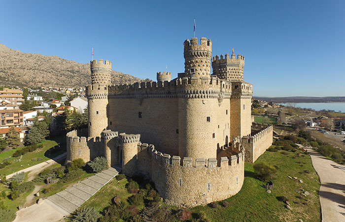 14 Imprescindibles de la Sierra de Guadarrama Castillo de los Mendoza en Manzanares El Real