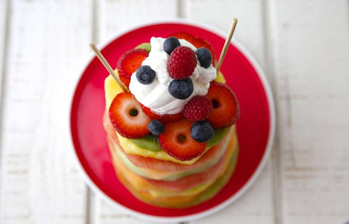 Tartas de cumpleaños saludables con frutas