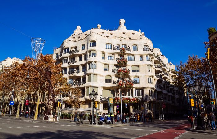 Barcelona, paseo de Gracia y las joyas modernistas de Gaudí