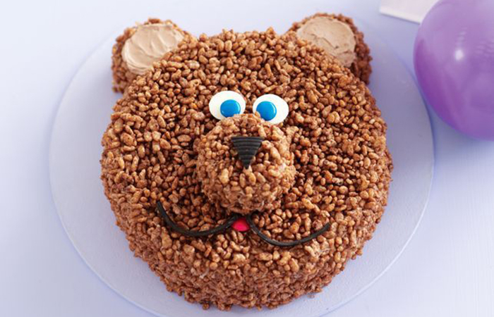 Decoración de tarta de primer cumpleaños con forma de oso