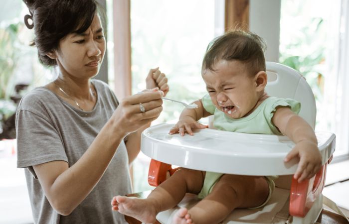 Pequeñas violencias: obligar a los niños a comer cuando claramente no quieren
