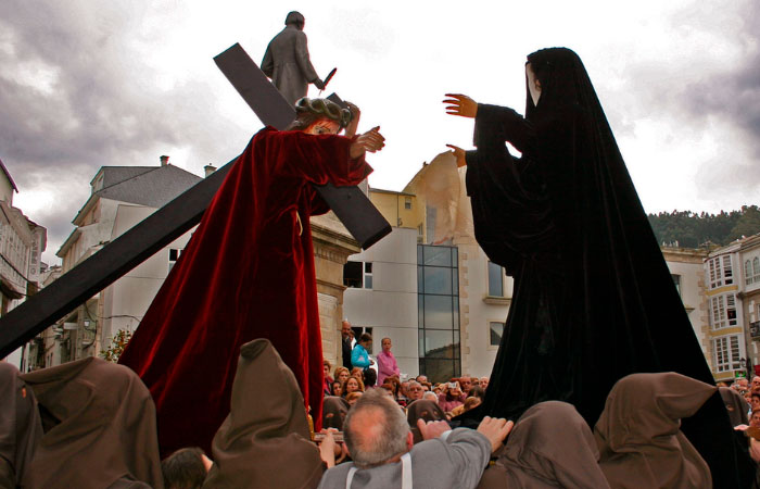 lugo galicia semana santa viveiro jesus cruz