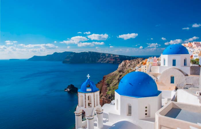 Oia, Grecia cúpulas pueblos más bonitos del mundo