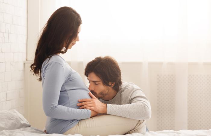 qué puede hacer un padre durante el embarazo