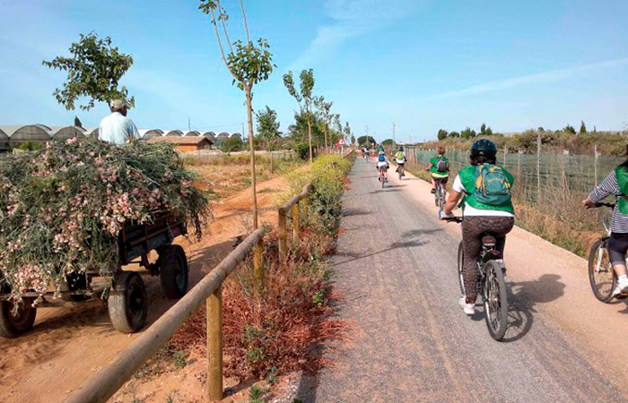 Bicicletas por la Vía Verde Entre Ríos