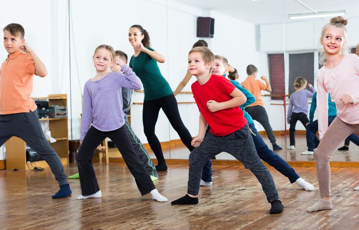 Fomentar la creatividad infantil a través de la danza y la música