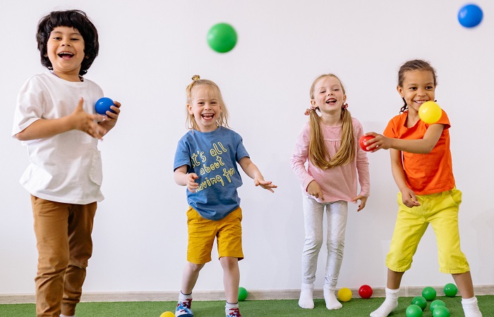 Cumpleaños inclusivos en un parque infantil